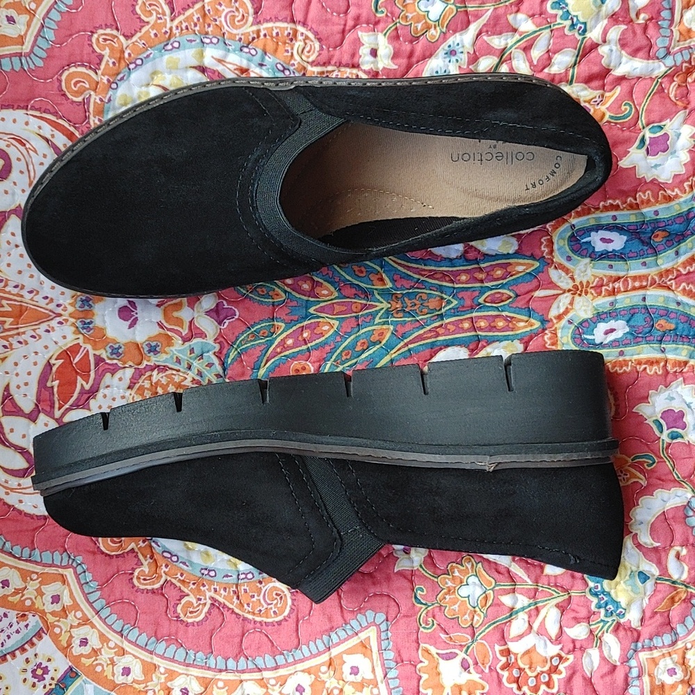 Clarks Collection Airabell Mid Black Suede Slip-On Womens Size 6M NWOT